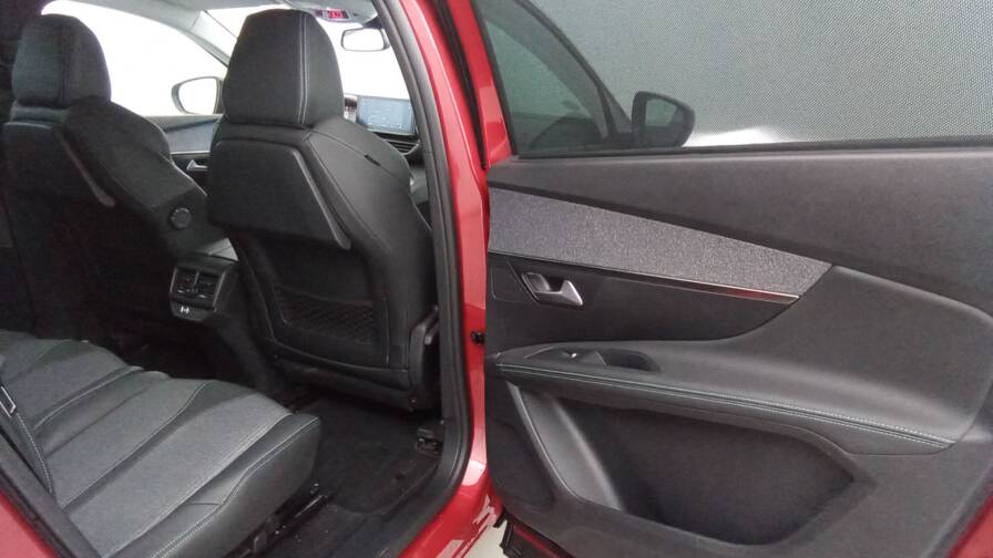 Mandataire Automobile occasion, recherche de Peugeot 5008-puretech-130-eat8-allure-pack-plus-attelage - E-Motors