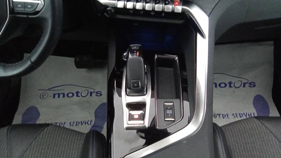 Mandataire Automobile occasion, recherche de Peugeot 5008-puretech-130-eat8-allure-pack - E-Motors