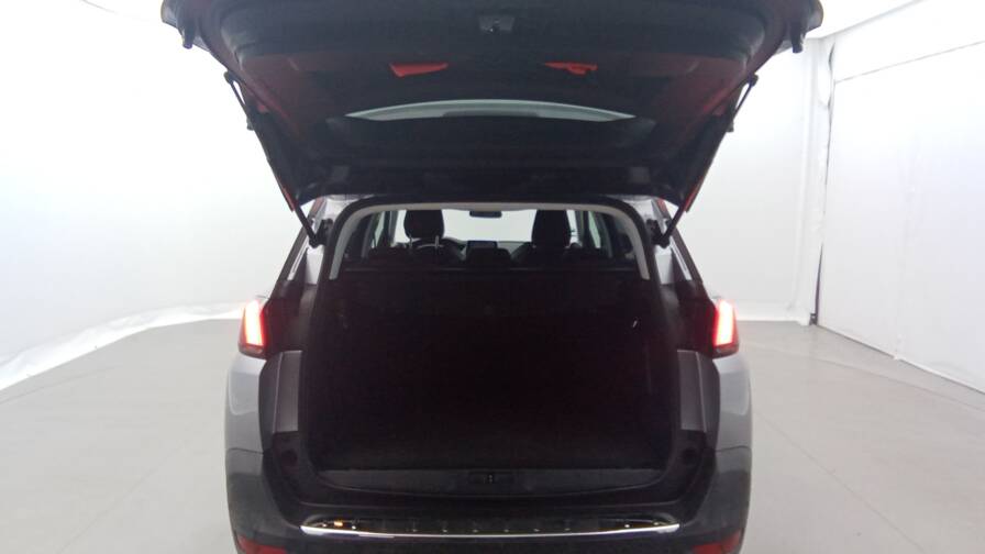 Mandataire Automobile occasion, recherche de Peugeot 5008-puretech-130ch-ss-eat8-allure - E-Motors