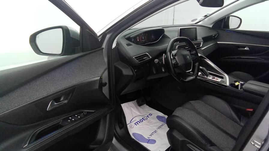 Mandataire Automobile occasion, recherche de Peugeot 5008-puretech-130ch-ss-eat8-allure - E-Motors