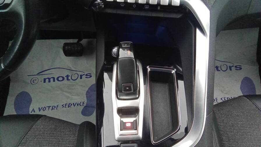 Mandataire Automobile occasion, recherche de Peugeot 5008-puretech-130ch-ss-eat8-allure - E-Motors