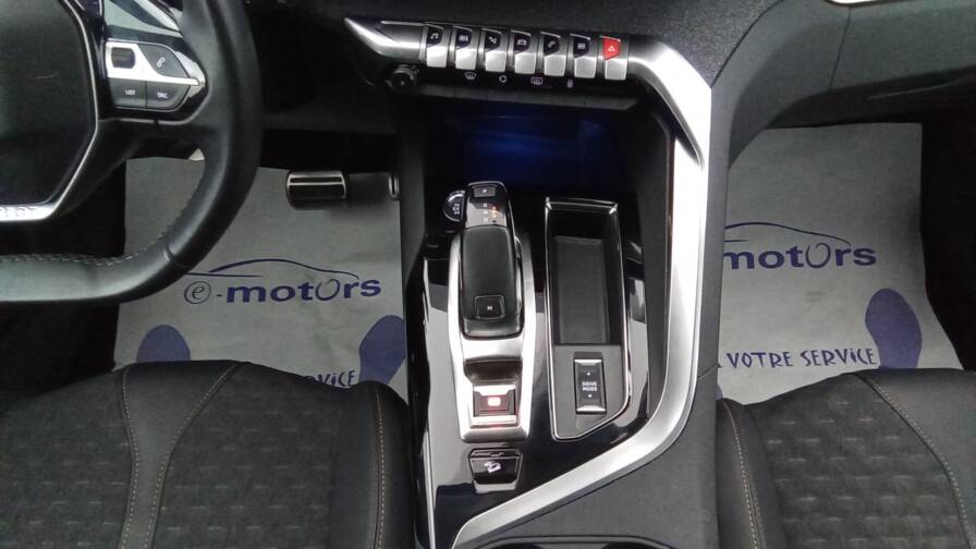 Mandataire Automobile occasion, recherche de Peugeot 5008-puretech-130ch-s-s-eat8-roadtrip - E-Motors