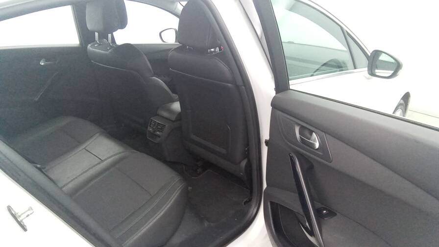 Mandataire Automobile occasion, recherche de Peugeot 508-1-6-bluehdi-120ch-s-s-eat6-allure - E-Motors