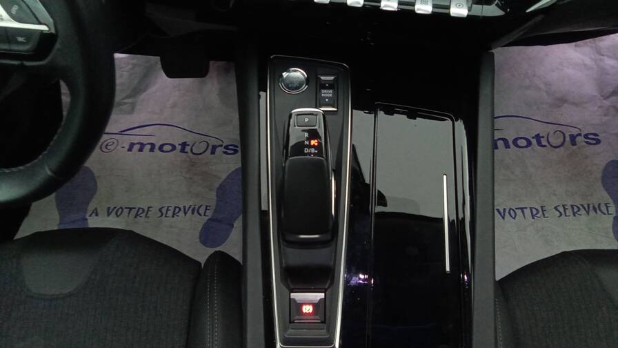 Mandataire Automobile occasion, recherche de Peugeot 508-sw-hybrid-225-e-eat8-allure-business - E-Motors