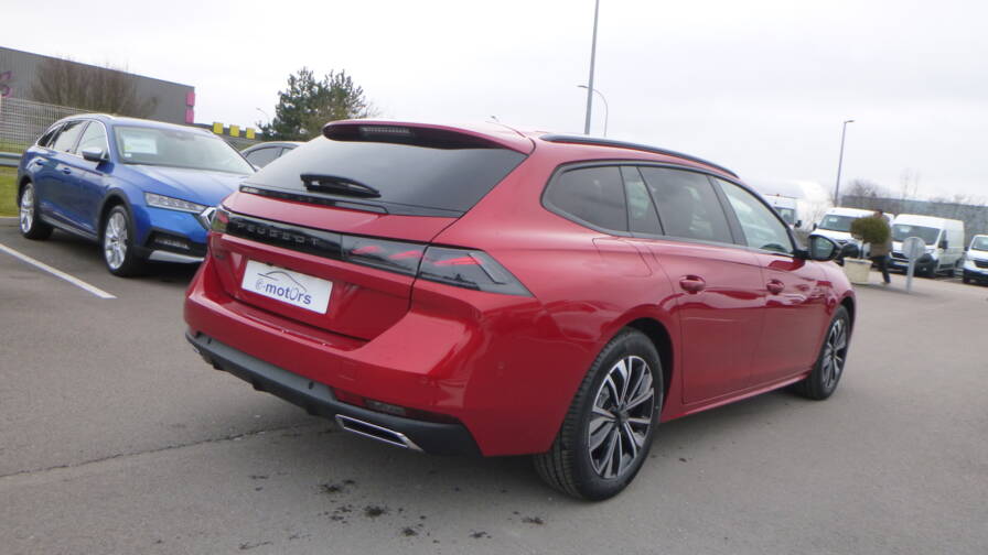 Mandataire Automobile neuf, recherche de Peugeot 508-sw-puretech-130-eat8-allure-pack-confort-pack-vision-drive-assist-plus - E-Motors