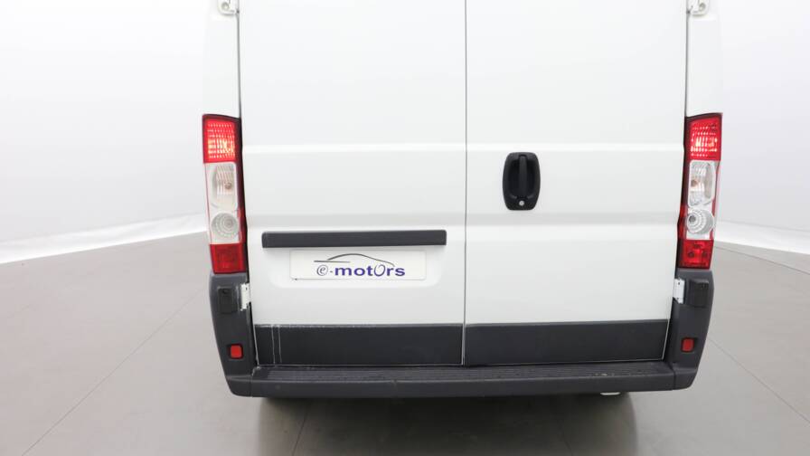 Mandataire Automobile utilitaire, recherche de Peugeot Boxer-tole-333-l2h2-2-2-hdi-110-fap-confort - E-Motors