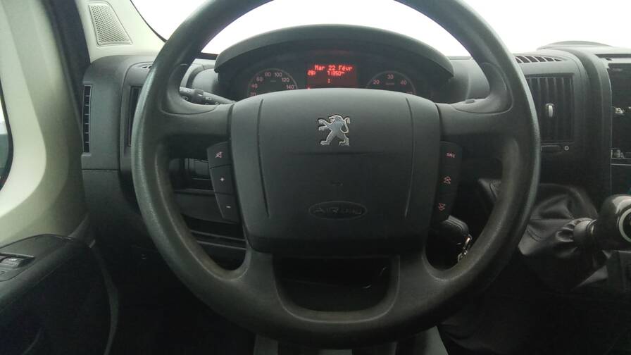 Mandataire Automobile utilitaire, recherche de Peugeot Boxer-tole-333-l2h2-2-2-hdi-110-fap-confort - E-Motors