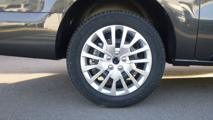 Mandataire Automobile utilitaire, recherche de Peugeot Expert-cabine-approfondie-fixe-xl-bluehdi-180-s-s-eat8-5pl-plus-gps-plus-2-portes-lat-rales-plus-pack-look-plus-led - E-Motors