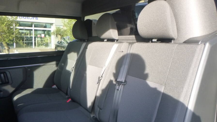 Mandataire Automobile utilitaire, recherche de Peugeot Expert-cabine-approfondie-fixe-xl-bluehdi-180-s-s-eat8-5pl-plus-gps-plus-2-portes-lat-rales-plus-pack-look-plus-led - E-Motors