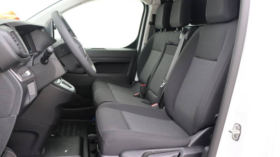 Mandataire Automobile neuf, recherche de Peugeot Expert-fourgon-xl-bluehdi-145-s-s-eat8-3pl-plus-gps-plus-cam-ra-plus-pack-chantier - E-Motors