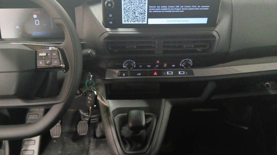 Mandataire Automobile neuf, recherche de Peugeot Expert-fourgon-expert-fgn-m-bluehdi-120-s-s-bvm6 - E-Motors