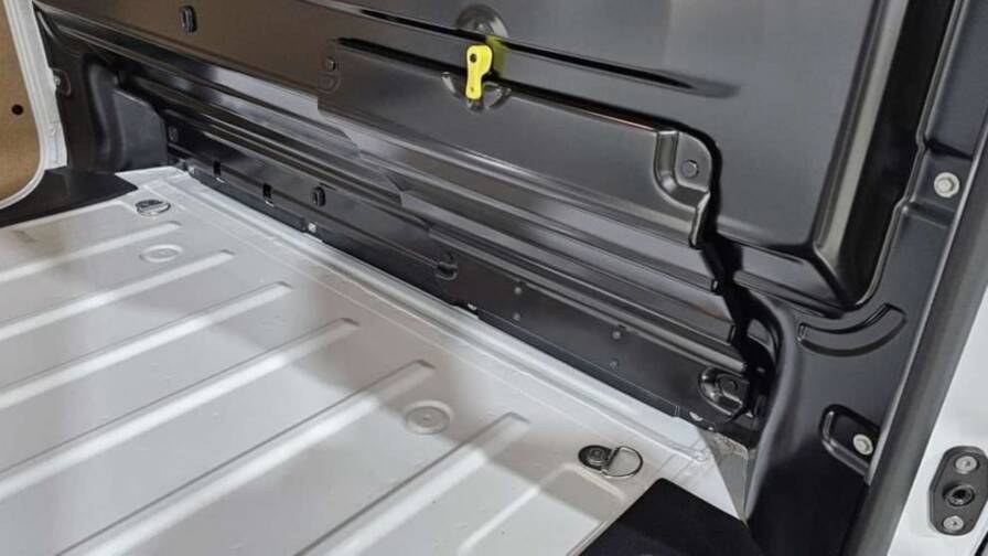 Mandataire Automobile neuf, recherche de Peugeot Expert-fourgon-expert-fgn-m-bluehdi-145-s-s-eat8 - E-Motors