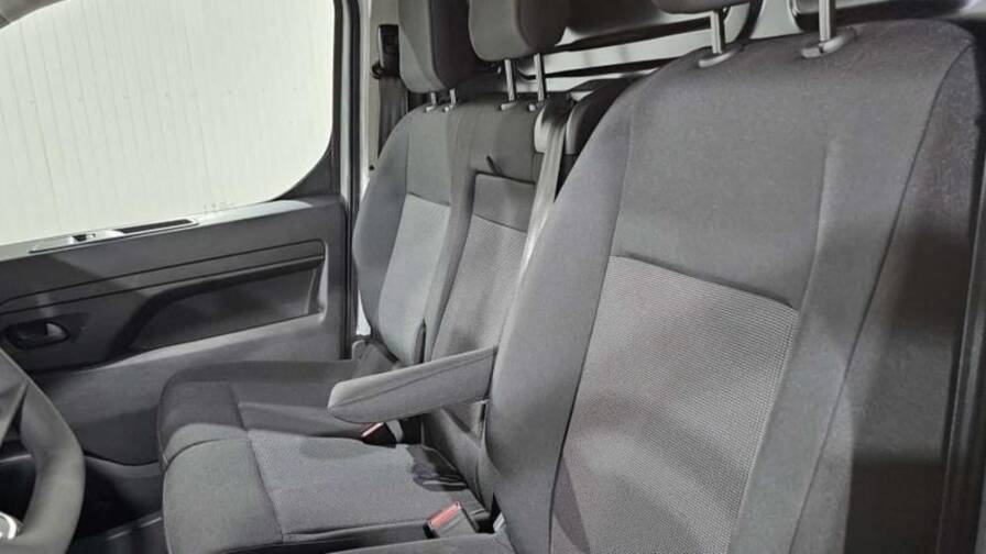 Mandataire Automobile neuf, recherche de Peugeot Expert-fourgon-expert-fgn-m-bluehdi-145-s-s-eat8 - E-Motors