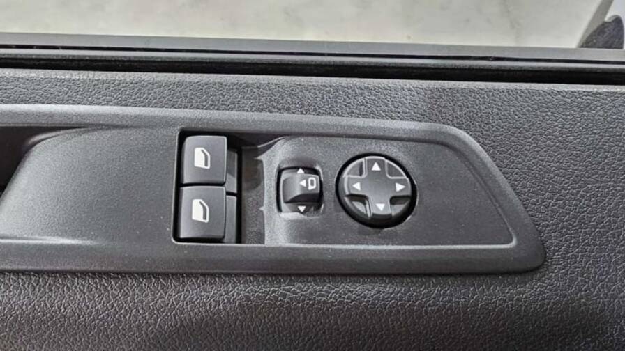 Mandataire Automobile neuf, recherche de Peugeot Expert-fourgon-expert-fgn-m-bluehdi-145-s-s-eat8 - E-Motors