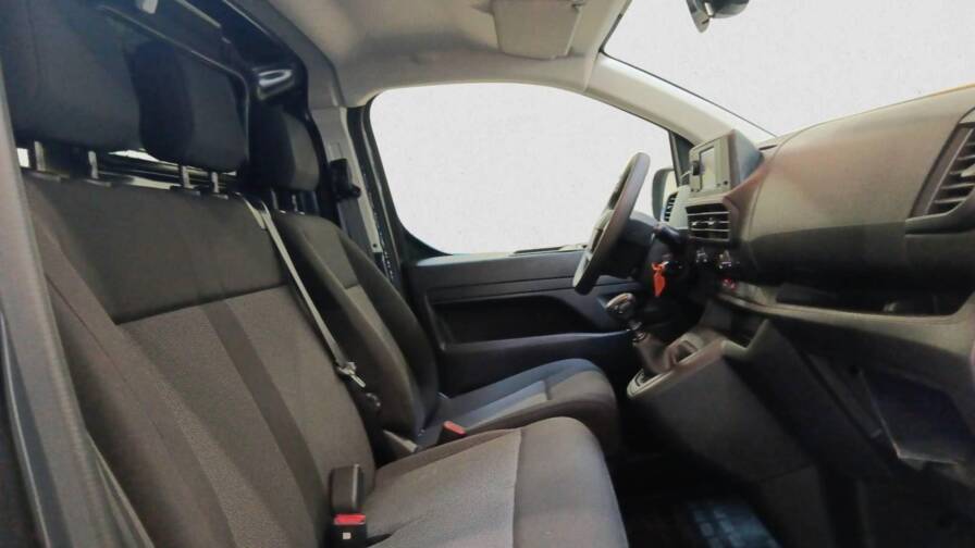 Mandataire Automobile neuf, recherche de Peugeot Expert-fourgon-expert-fgn-tole-m-bluehdi-145-s-s-bvm6 - E-Motors