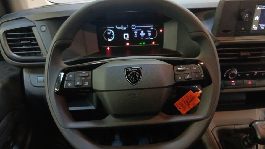 Mandataire Automobile neuf, recherche de Peugeot Expert-fourgon-expert-fgn-tole-m-bluehdi-145-s-s-bvm6 - E-Motors