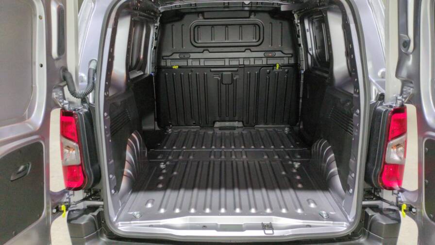 Mandataire Automobile neuf, recherche de Peugeot Partner-fourgon-m-650-kg-bluehdi-100-s-s-bvm6-3pl-plus-cabine-extenso-plus-mirror-screen - E-Motors