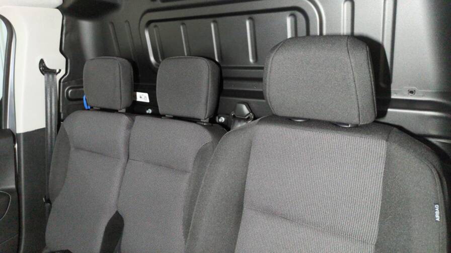 Mandataire Automobile neuf, recherche de Peugeot Partner-fourgon-m-650-kg-bluehdi-100-s-s-bvm6-3pl-plus-cabine-extenso-plus-mirror-screen - E-Motors