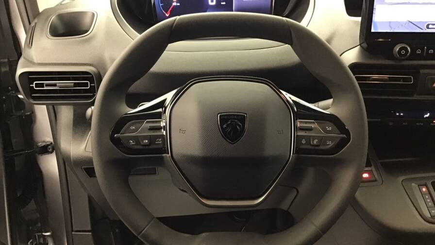 Mandataire Automobile occasion, recherche de Peugeot Partner-fourgon-m-1000-kg-bluehdi-130-s-s-eat8 - E-Motors