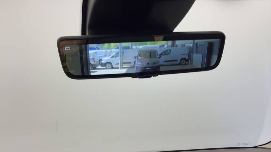 Mandataire Automobile occasion, recherche de Peugeot Partner-fourgon-m-1000-kg-bluehdi-130-s-s-eat8 - E-Motors