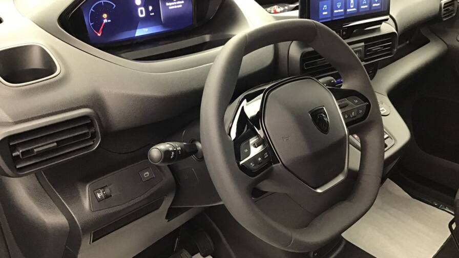 Mandataire Automobile occasion, recherche de Peugeot Partner-fourgon-m-1000-kg-bluehdi-130-s-s-eat8 - E-Motors