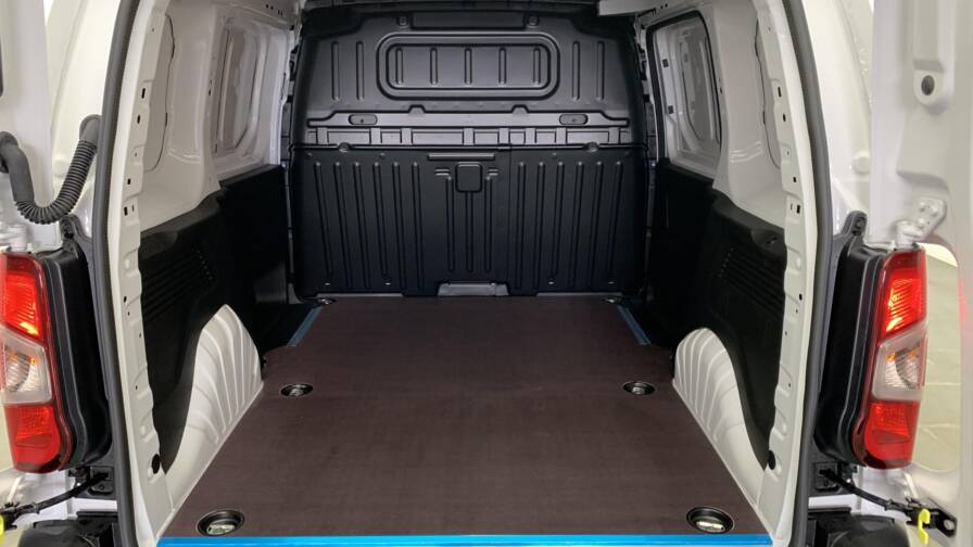 Mandataire Automobile neuf, recherche de Peugeot Partner-fourgon-m-650-kg-bluehdi-130-s-s-eat8 - E-Motors