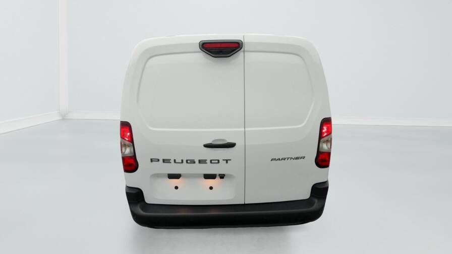 Mandataire Automobile neuf, recherche de Peugeot Partner-fourgon-m-650-kg-bluehdi-130-s-s-eat8 - E-Motors