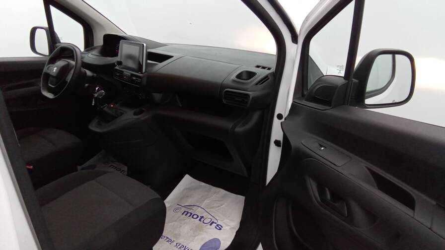 Mandataire Automobile utilitaire, recherche de Peugeot Partner-fourgon-standard-1000kg-bluehdi-75-premium-gps - E-Motors
