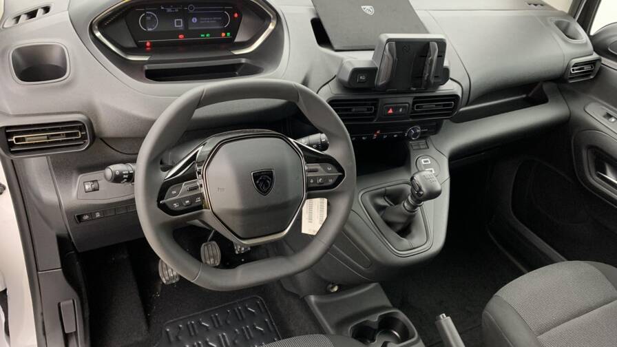 Mandataire Automobile neuf, recherche de Peugeot Partner-fourgon-xl-950-kg-bluehdi-100-s-s-bvm6 - E-Motors