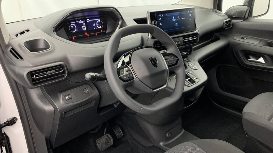 Mandataire Automobile neuf, recherche de Peugeot Partner-fourgon-xl-950-kg-bluehdi-130-s-s-eat8 - E-Motors