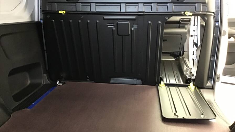 Mandataire Automobile occasion, recherche de Peugeot Partner-fourgon-xl-950-kg-bluehdi-130-s-s-eat8-4-portes-vul-diesel - E-Motors