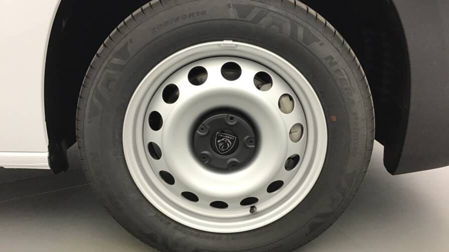 Mandataire Automobile occasion, recherche de Peugeot Partner-fourgon-xl-950-kg-bluehdi-130-s-s-eat8-4-portes-vul-diesel - E-Motors