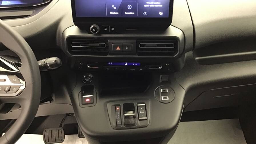 Mandataire Automobile occasion, recherche de Peugeot Partner-fourgon-xl-950-kg-bluehdi-130-s-s-eat8-4-portes-vul-diesel - E-Motors