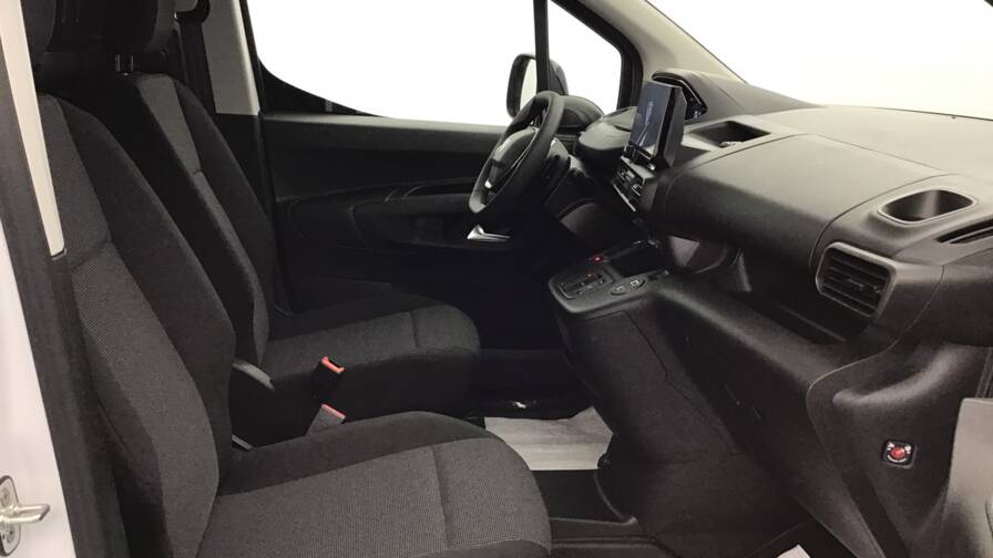 Mandataire Automobile occasion, recherche de Peugeot Partner-fourgon-xl-950-kg-bluehdi-130-s-s-eat8 - E-Motors