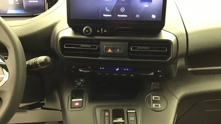 Mandataire Automobile occasion, recherche de Peugeot Partner-fourgon-xl-950-kg-bluehdi-130-s-s-eat8 - E-Motors