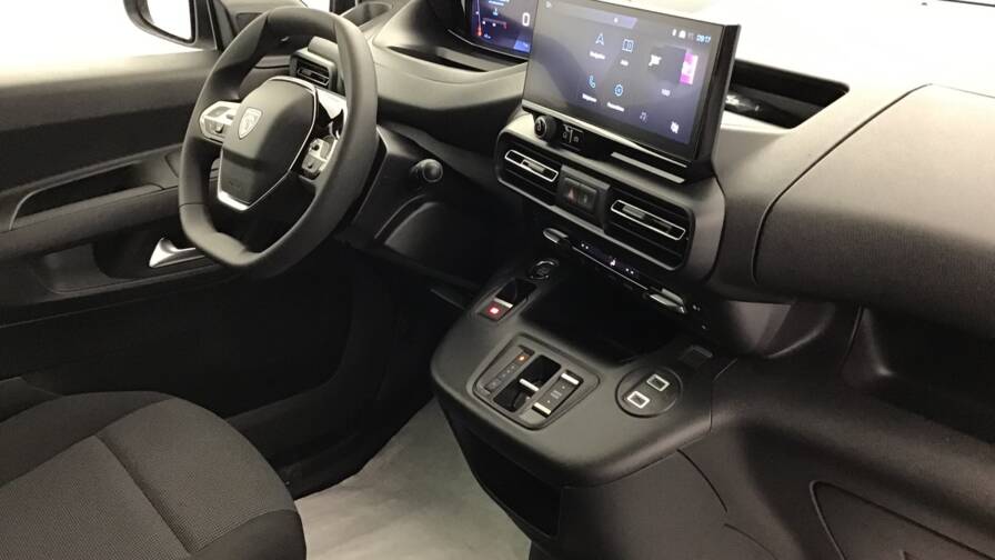 Mandataire Automobile occasion, recherche de Peugeot Partner-fourgon-xl-950-kg-bluehdi-130-s-s-eat8 - E-Motors