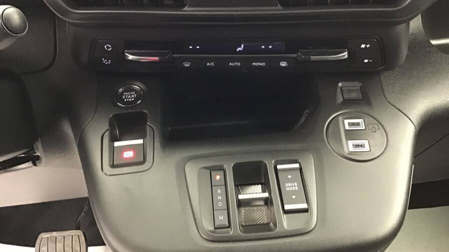 Mandataire Automobile occasion, recherche de Peugeot Partner-fourgon-m-650-kg-bluehdi-130-s-s-eat8 - E-Motors