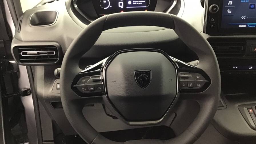 Mandataire Automobile occasion, recherche de Peugeot Partner-fourgon-m-650-kg-bluehdi-130-s-s-eat8 - E-Motors