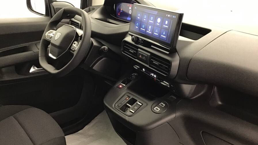 Mandataire Automobile occasion, recherche de Peugeot Partner-fourgon-m-650-kg-bluehdi-130-s-s-eat8 - E-Motors