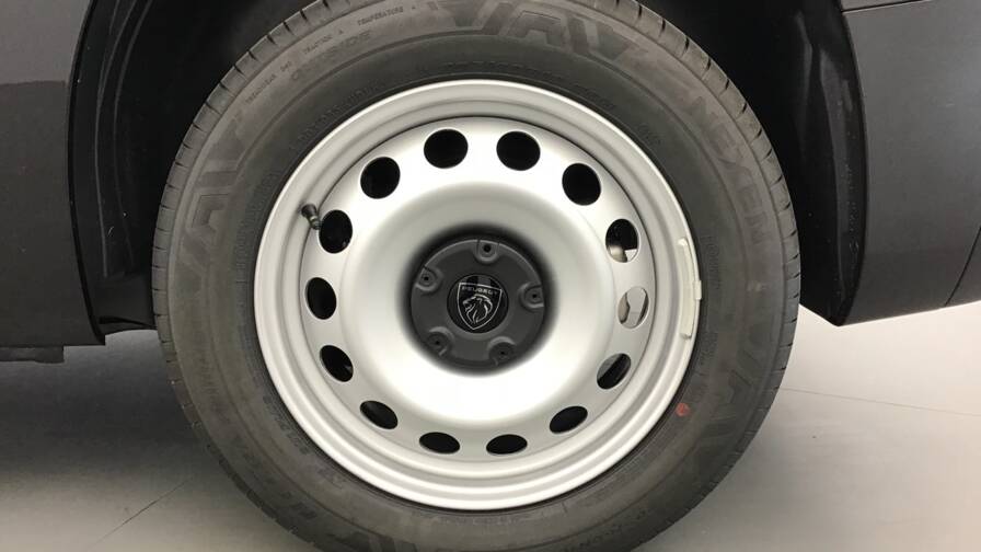 Mandataire Automobile occasion, recherche de Peugeot Partner-fourgon-m-650-kg-bluehdi-130-s-s-eat8 - E-Motors