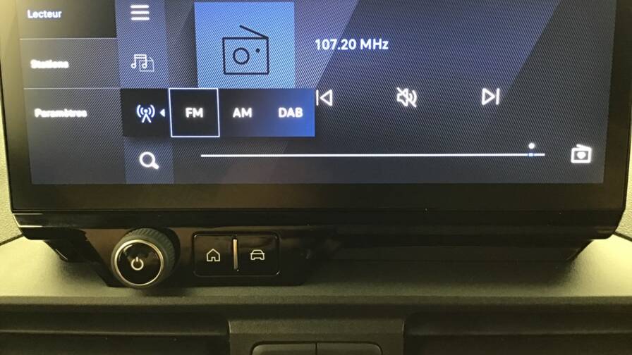 Mandataire Automobile occasion, recherche de Peugeot Partner-fourgon-m-650-kg-bluehdi-130-s-s-eat8 - E-Motors