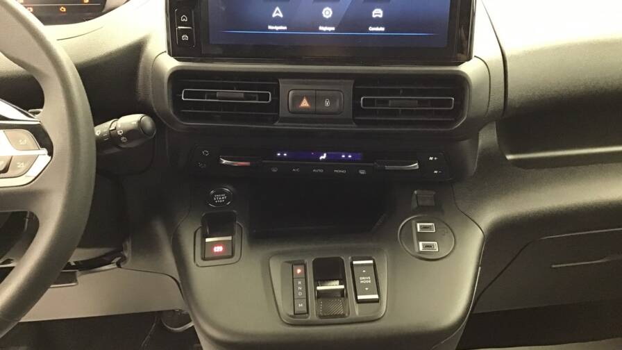 Mandataire Automobile occasion, recherche de Peugeot Partner-fourgon-m-650-kg-bluehdi-130-s-s-eat8 - E-Motors