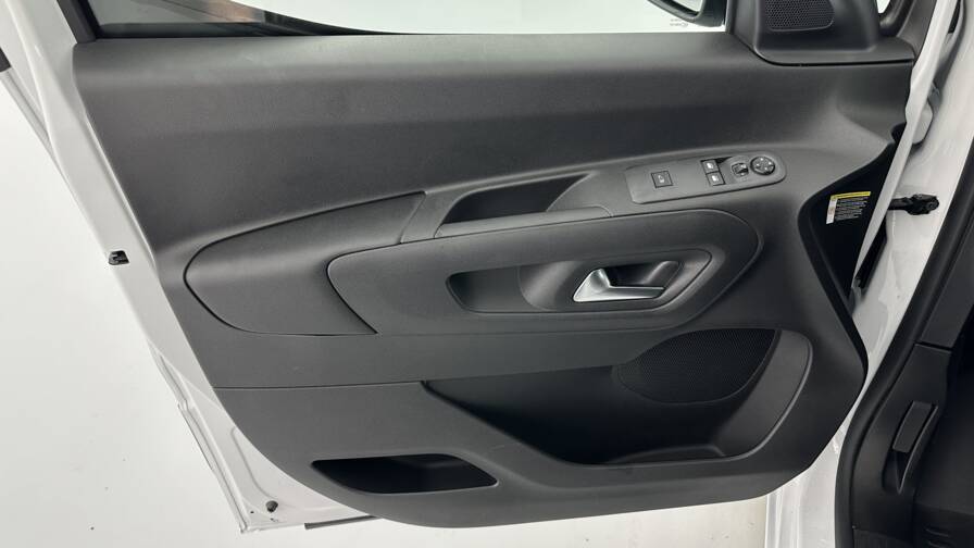 Mandataire Automobile neuf, recherche de Peugeot Partner-xl-950kg-bluehdi-130ch-eat8 - E-Motors