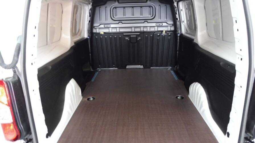 Mandataire Automobile neuf, recherche de Peugeot Partner-xl-950kg-bluehdi-130ch-s-s-eat8 - E-Motors