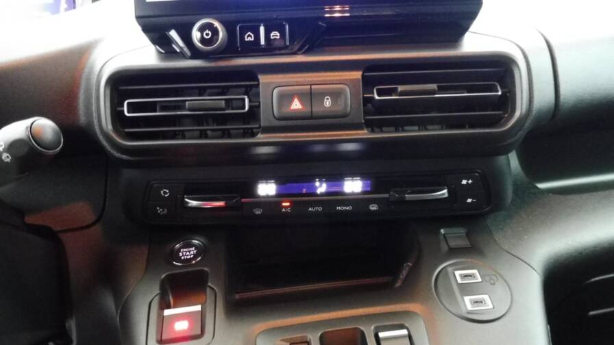 Mandataire Automobile neuf, recherche de Peugeot Partner-xl-950kg-bluehdi-130ch-s-s-eat8 - E-Motors