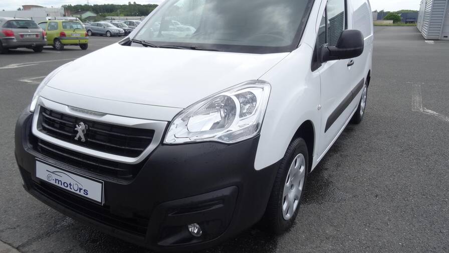 Avis-mandataire-auto-Emotors-Peugeot-Partner-fourgon-Pack-clim-nav-l1-bluehdi-120.