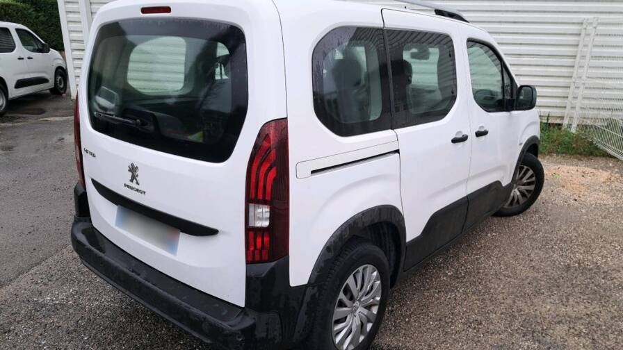 Mandataire Automobile occasion, recherche de Peugeot Rifter-standard-puretech-110-bvm6-active-plus-radars-ar - E-Motors