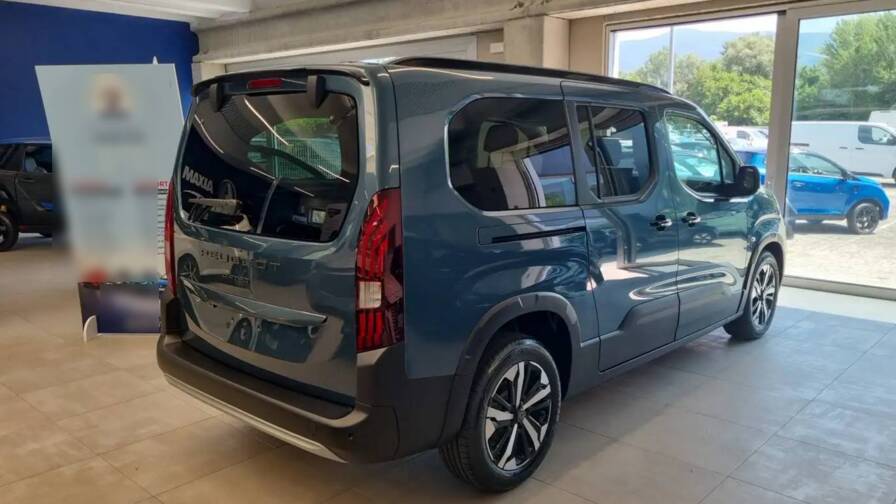 Mandataire Automobile neuf, recherche de Peugeot Rifter-xl-bluehdi-130-eat8-gt-7pl-plus-gps - E-Motors