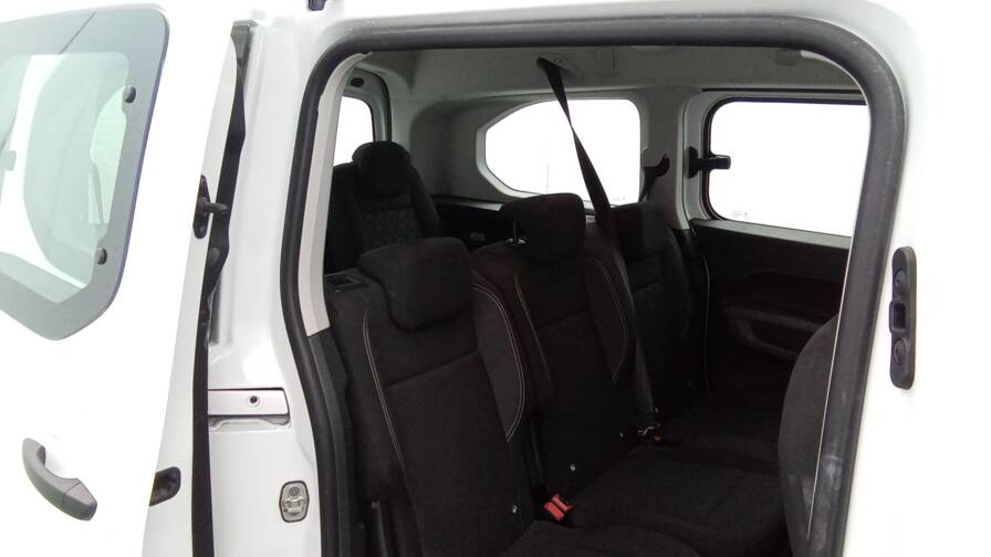 Mandataire Automobile occasion, recherche de Peugeot Rifter-long-puretech-110-active-7pl - E-Motors