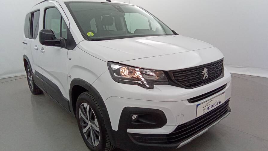Mandataire Automobile occasion, recherche de Peugeot Rifter-standard-gt-bluehdi-130-eat - E-Motors